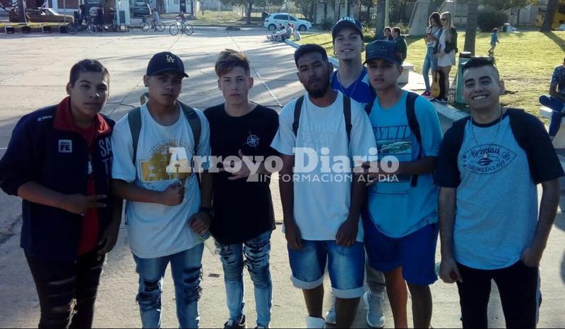 El s&aacute;bado brindaron un show en la plaza p&uacute;blica.