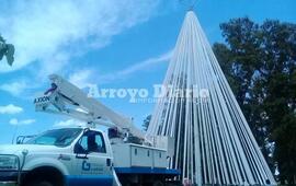 Casi todo listo. A pocos d&iacute;as de la inauguraci&oacute;n, los empleados comunales trabajan para tener todo afianzado para el viernes.