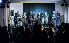P.R.I.M.O.S la rompi&oacute; e hizo bailar a todos en el Centro de Jubilados
