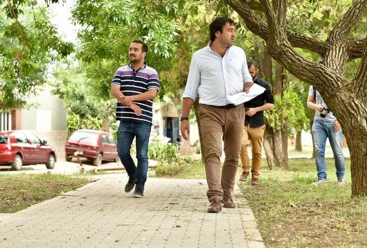 Diego Leone junto a Lucas Zanchetta, Director de Hábitat de la Municipalidad de Arroyo Seco.