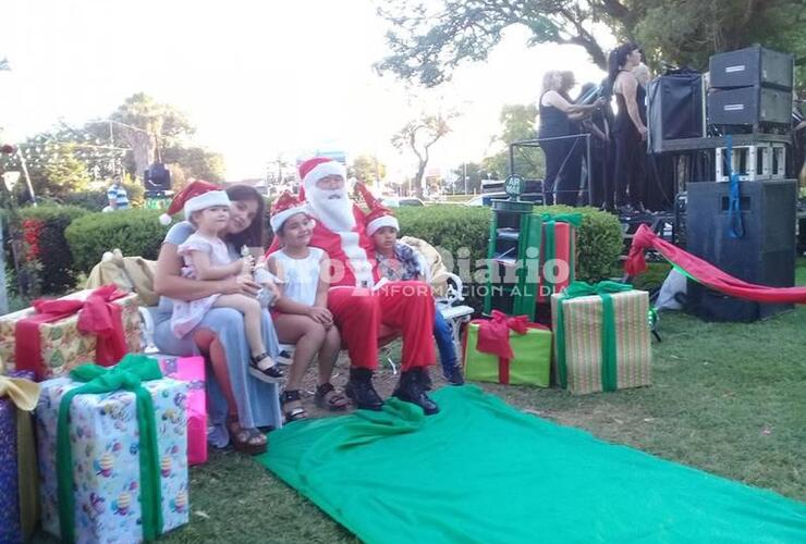 Imagen de Papá Noel compartió la tarde con los más pequeños de Arroyo Seco