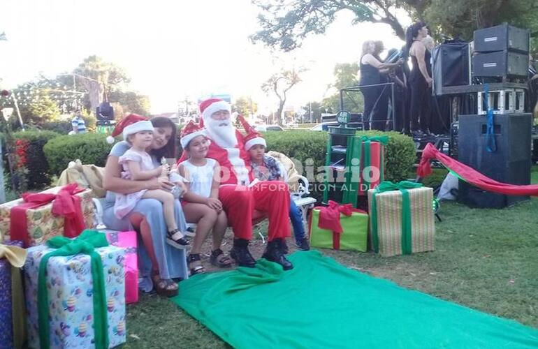 Imagen de Papá Noel compartió la tarde con los más pequeños de Arroyo Seco
