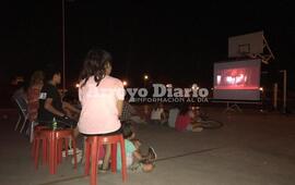 Imagen de Primera proyecci&oacute;n: Cine a la reposera en Fighiera