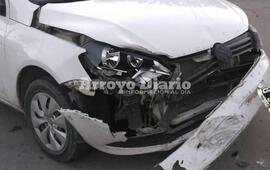 As&iacute; qued&oacute; uno de los coches tras el accidente de esta tarde.