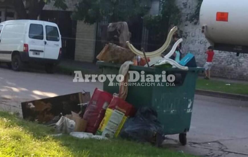 El contenedor, est&aacute; por calle Lisandro de la Torre al 700.