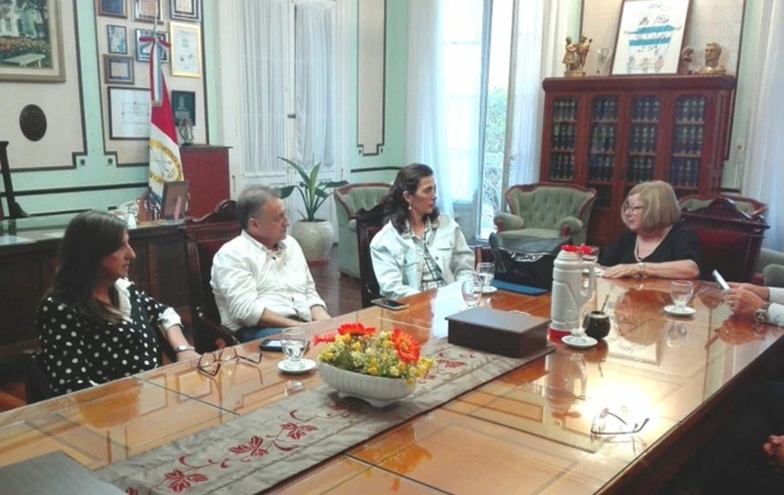 Imagen de Olivé confirmó su candidatura a intendente