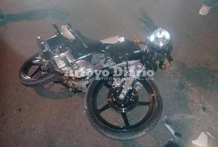 Imagen de Accidente sobre Ruta 21: Choque entre camioneta y moto