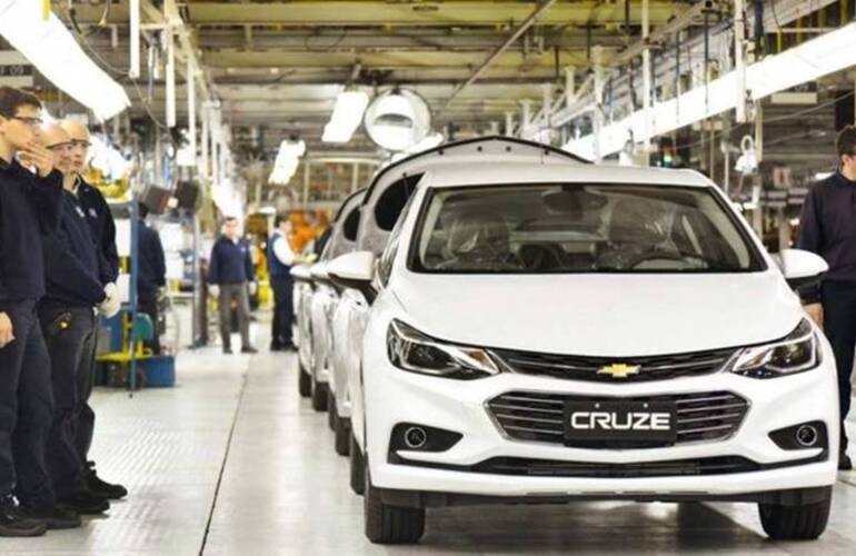 Imagen de General Motors estudia su salida de América del Sur
