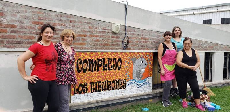 Imagen de Mural en mosaico donado al Complejo Los Tiburones