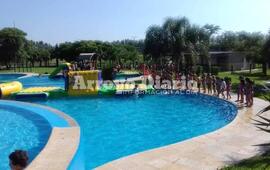 Imagen de Día a puro sol, pileta, inflables y diversión en la Colonia de Vacaciones Municipal