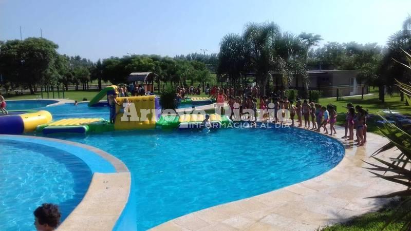 Imagen de D&iacute;a a puro sol, pileta, inflables y diversi&oacute;n en la Colonia de Vacaciones Municipal