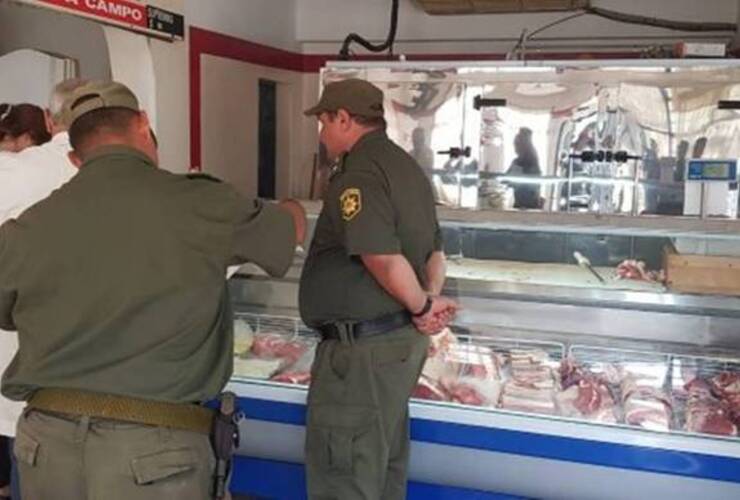 Concretamente fueron tres las carnicerías inspeccionadas. La mercadería no se incauta, se "interdicta".