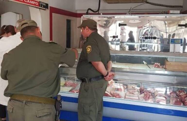 Concretamente fueron tres las carnicerías inspeccionadas. La mercadería no se incauta, se "interdicta".