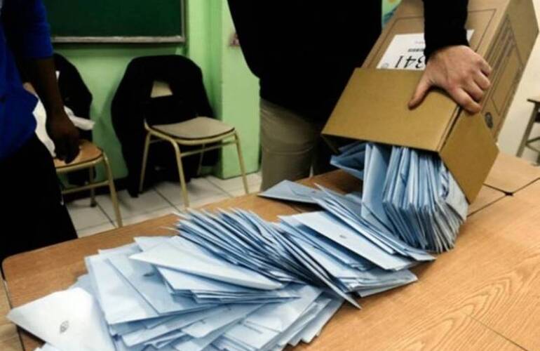 La Casa Rosada quiere despejar cuestionamientos sobre el manejo de la carga de datos y el horario en que se conocer&aacute;n los resultados.