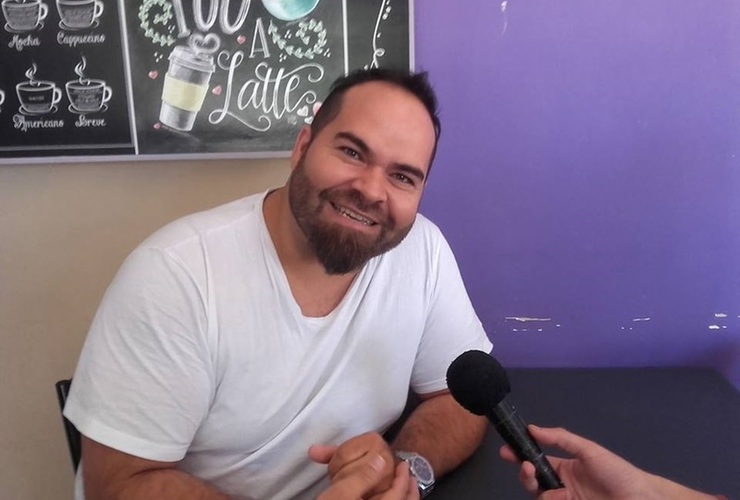 "Esperemos que la gente nos acompañe y cante con nosotros", pronunció Juan en entrevista este domingo después de almorzar en un bar de Arroyo Seco.