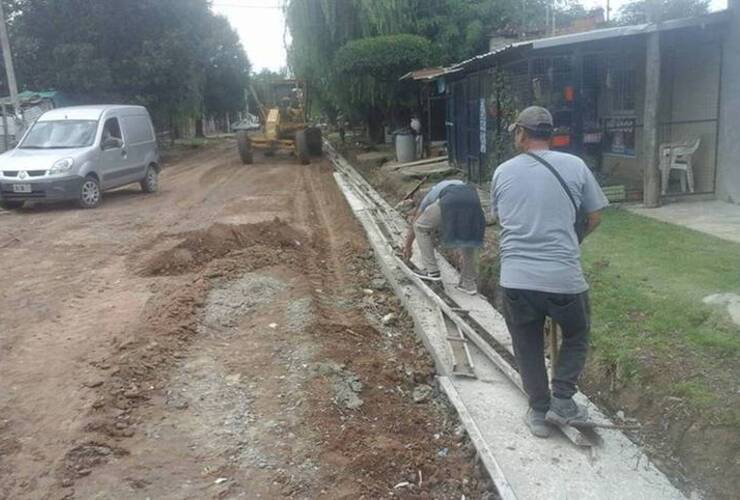 Imagen de Falta muy poco: Últimos trabajos para terminar el cordón cuneta