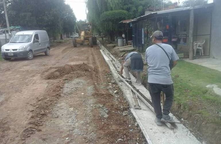 Imagen de Falta muy poco: Últimos trabajos para terminar el cordón cuneta