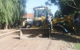 Imagen de Limpieza de cunetas tras la finalizaci&oacute;n del cord&oacute;n cuneta en el Barrio San Francisco