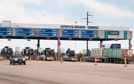 El mismo peaje de los automovilistas disconformes trabajaba sin habilitaci&oacute;n.