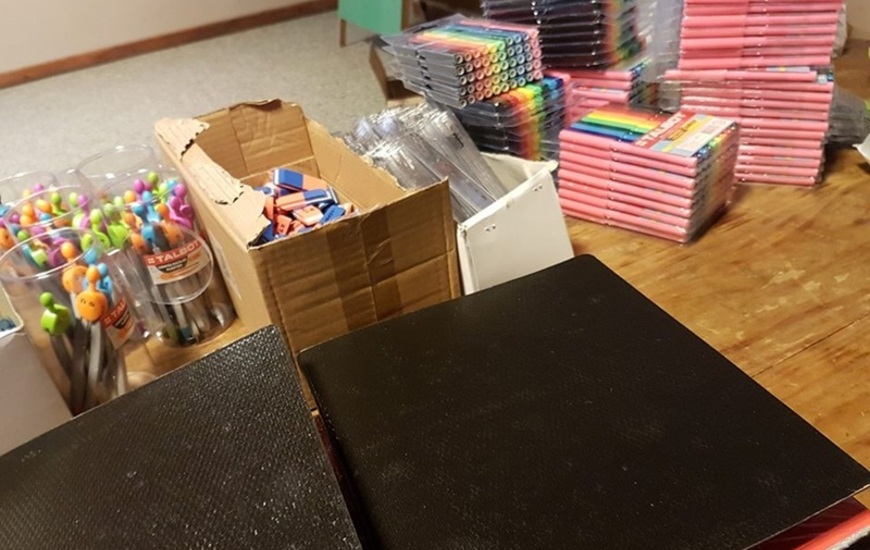 Imagen de Entrega de bolsones escolares