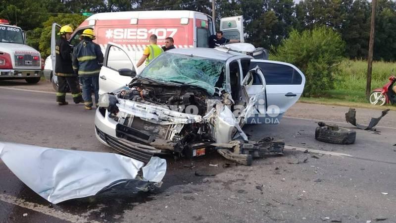 As&iacute; qued&oacute; el coche tras el brutal impacto.
