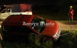 Imagen de Bomberos asistió a una familia que sufrió un accidente