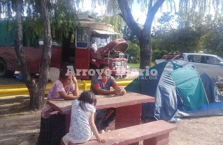 Imagen de Familia de Córdoba quedó varada en Arroyo Seco, necesitan ayuda