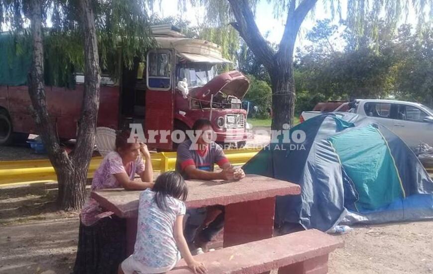 Imagen de Familia de Córdoba quedó varada en Arroyo Seco, necesitan ayuda