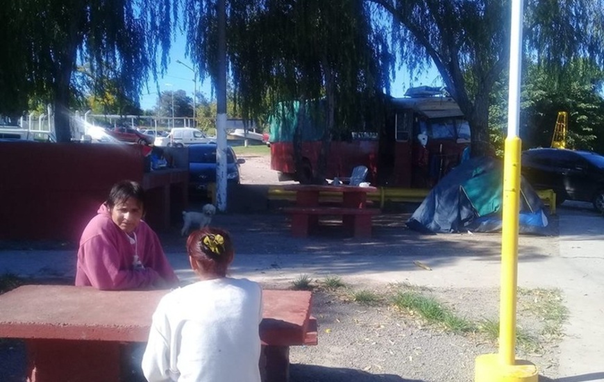 Dia 4. Hace del viernes que est&aacute;n a la deriva en Arroyo Seco.