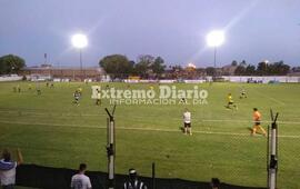 Imagen de Uni&oacute;n inaugur&oacute; oficialmente la iluminaci&oacute;n en el estadio