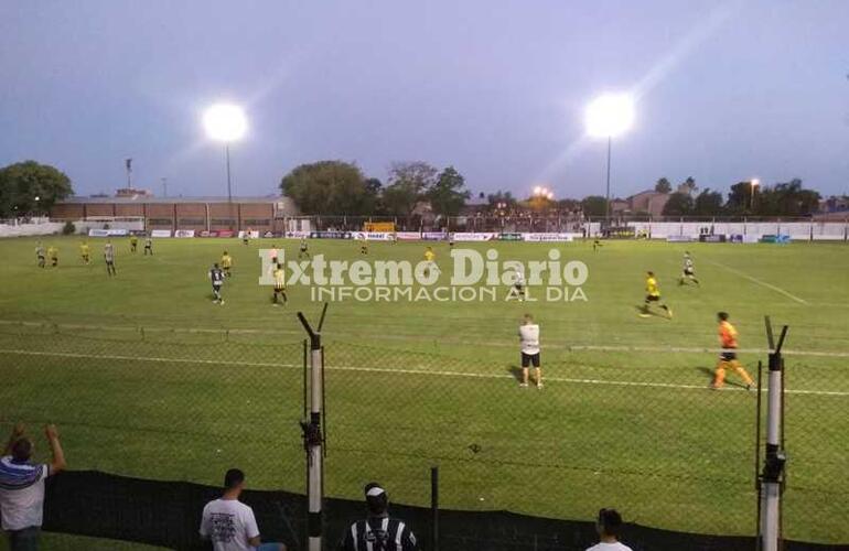 Imagen de Unión inauguró oficialmente la iluminación en el estadio