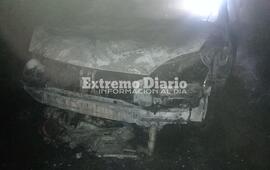 Imagen de Incendio de un auto en zona rural