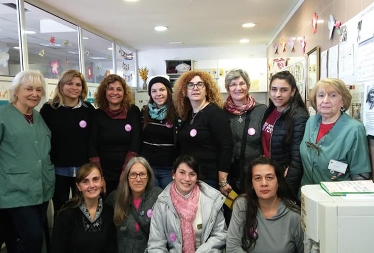 El grupo en uno de los viajes a Rosario donde visitaron el Hospital Vilela y la Maternidad Martin