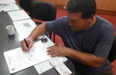 Referente de la instituci&oacute;n. En representaci&oacute;n de la entidad, recibi&oacute; el aporte Hugo Flores.