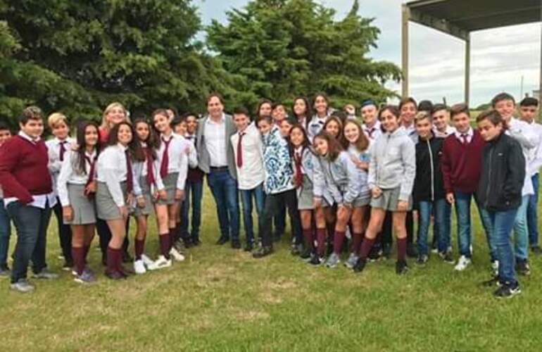 Arrancando las clases. El Presidente Comunal acompañó el inicio del 2019