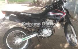 Sobre la moto. El dominio de la Honda Tornado es LMJ883.