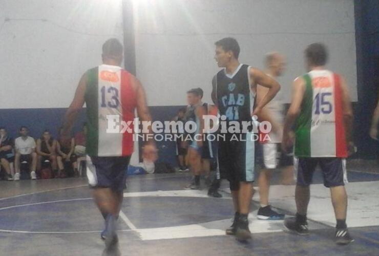 Con lo justo. Asac perdió por poco en su debut.