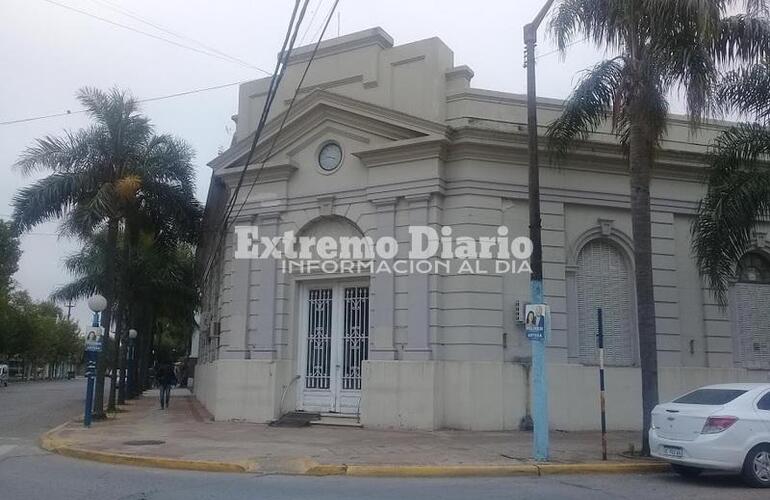 Sin atención. No hay atención al público en ninguno de los estamentos dependientes de la Municipalidad.