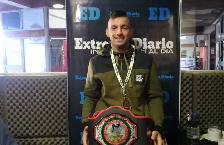 Imagen de Jonatan Seresa, campeón de Kickboxing, viaja a Tailandia