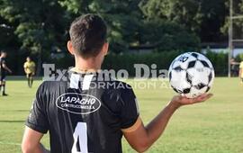 Empieza la fecha. Unión da el puntapié de la 5ta en el Antonio Di Giácomo.