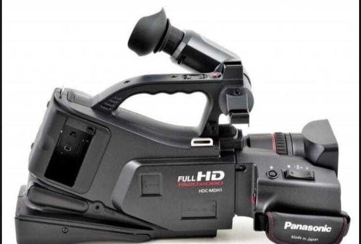 La filmadora robada es idéntica a la de esta imagen.