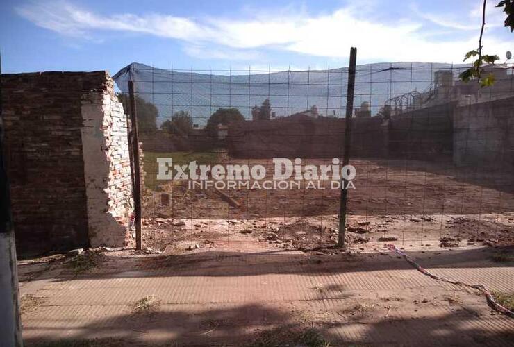 Imagen de Tumbaron el tapial y limpiaron el predio