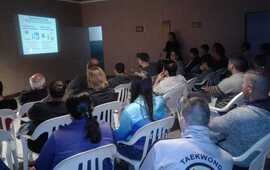 Imagen de Comenz&oacute; el curso de manipulador de alimentos