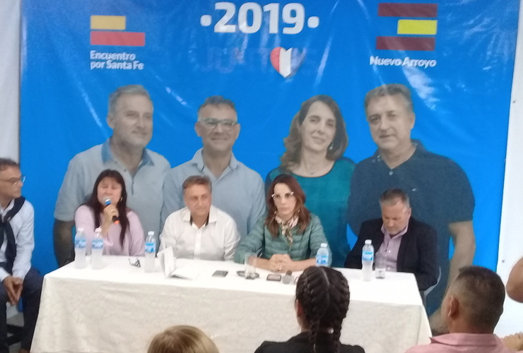 El encuentro tuvo lugar en el local partidario de San Martín e Hipólito Yrigoyen.