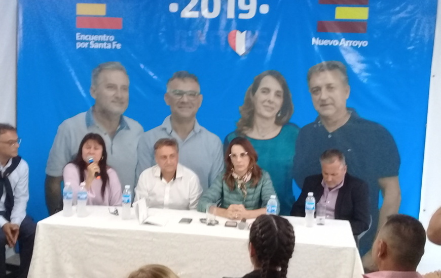 El encuentro tuvo lugar en el local partidario de San Mart&iacute;n e Hip&oacute;lito Yrigoyen.