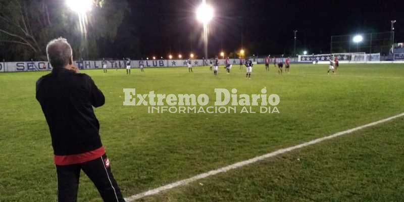 Victoria del "Azul". Los de Ruffa dejaron los tres puntos en casa.