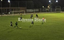 Marea "Verde". Con un Carlos Landriel implacable, Atlético Empalme le sacó el invicto al "Lobo"