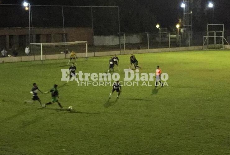 Marea "Verde". Con un Carlos Landriel implacable, Atlético Empalme le sacó el invicto al "Lobo"