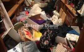 Un desastre. Los delincuentes revolvieron cada rincón de la casa de la víctima.
