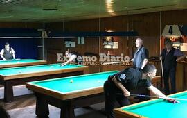 Acción en las mesas. La jornada de viernes arrancó con partidos en simultáneo.